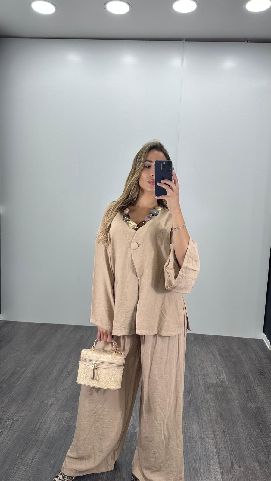 Coordinato over con bottoni low cost