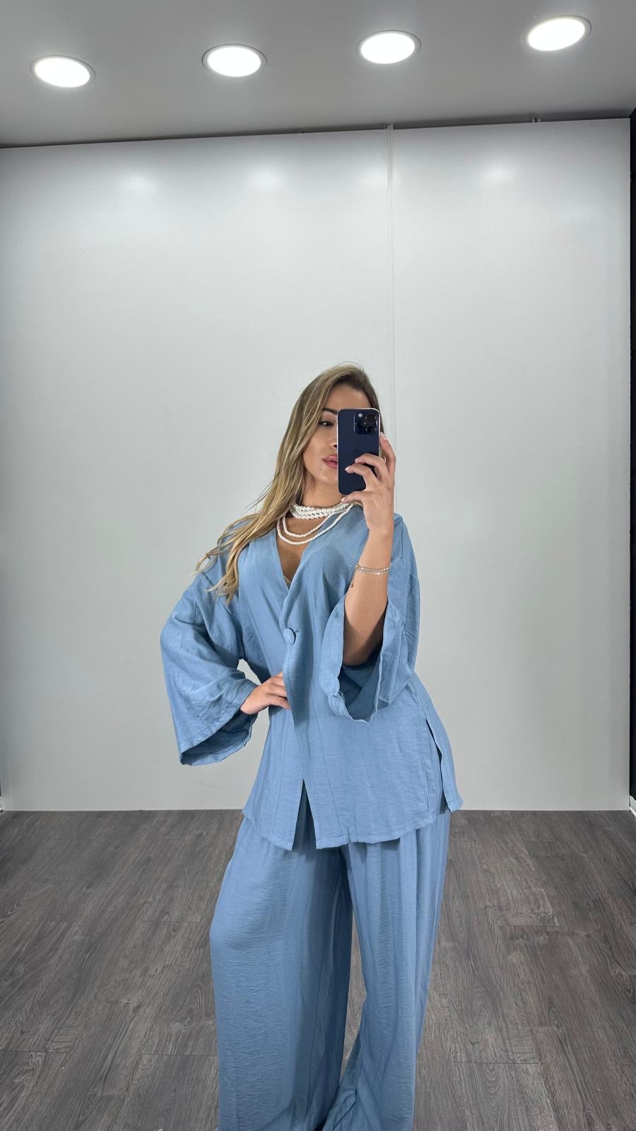 Coordinato over con bottoni low cost