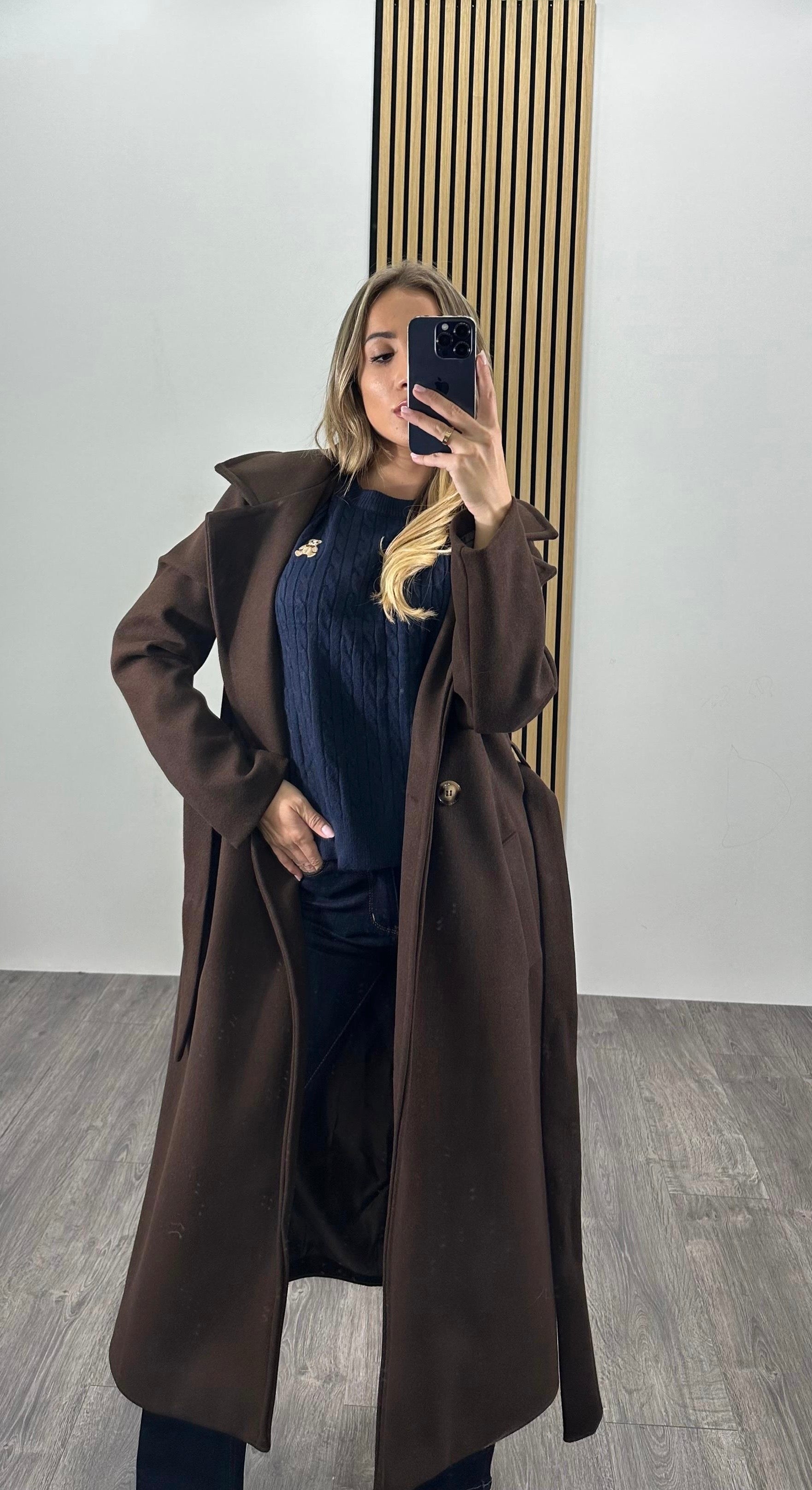 Cappotto lungo con laccio ,taglio sartoriale