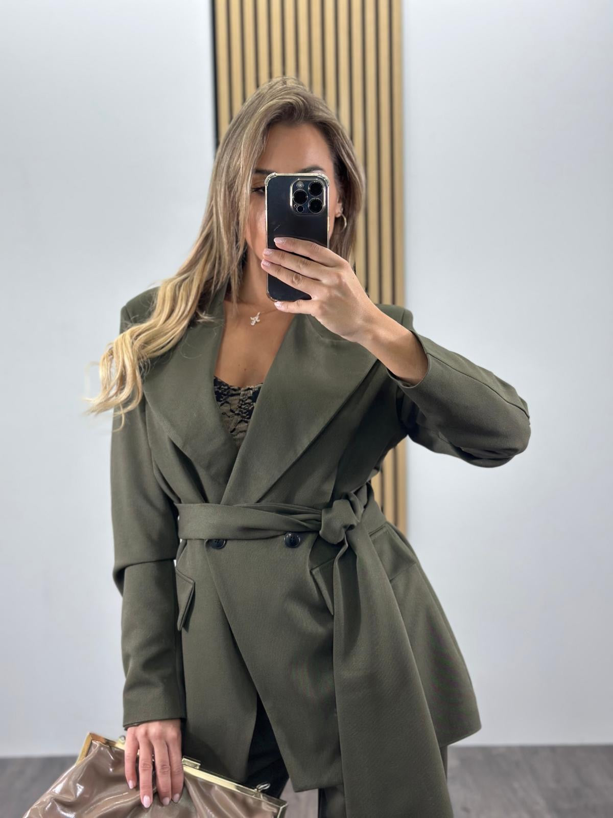Tailleur con cintura Lady