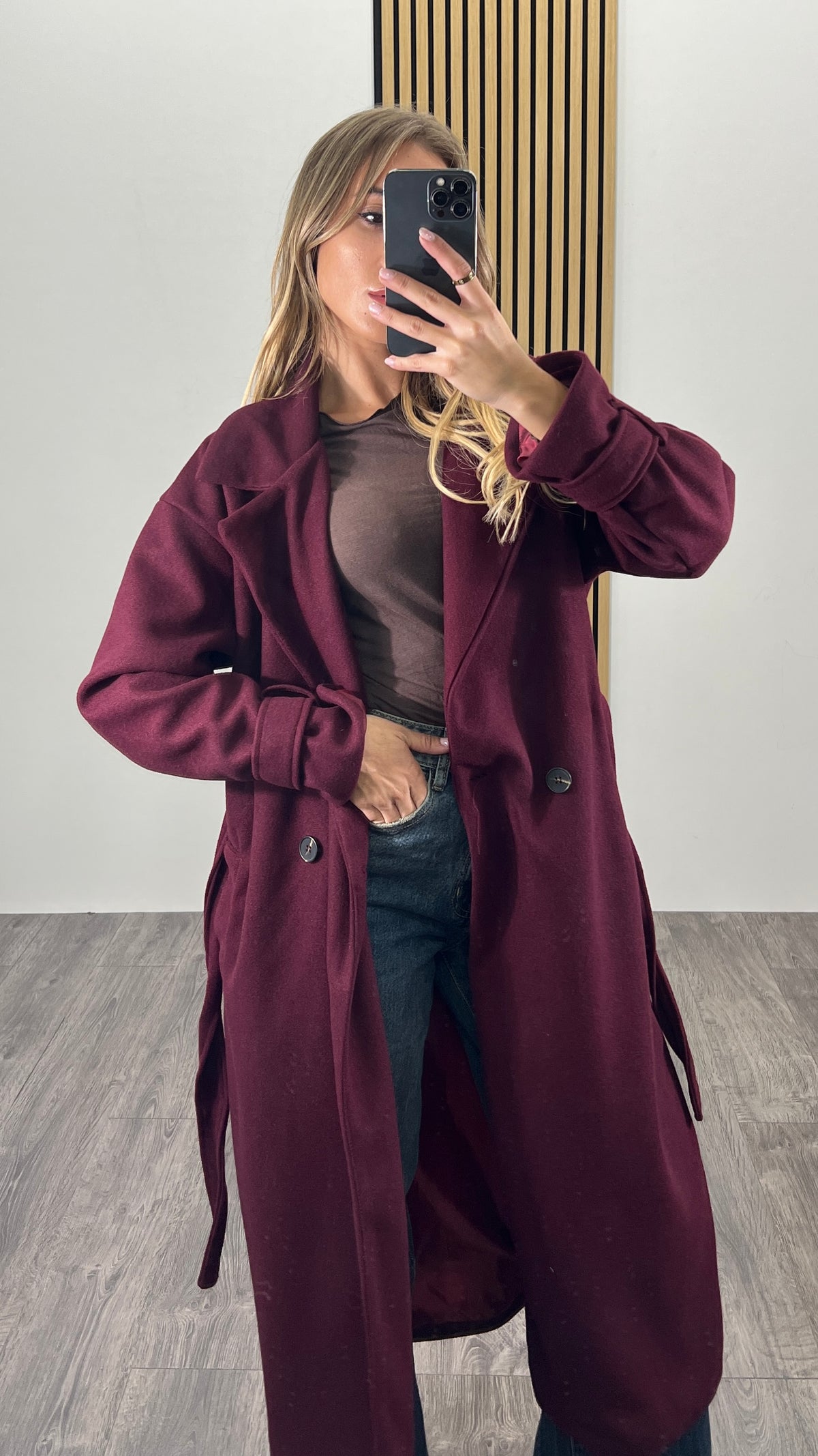 Cappotto lungo oversize con laccio in vita