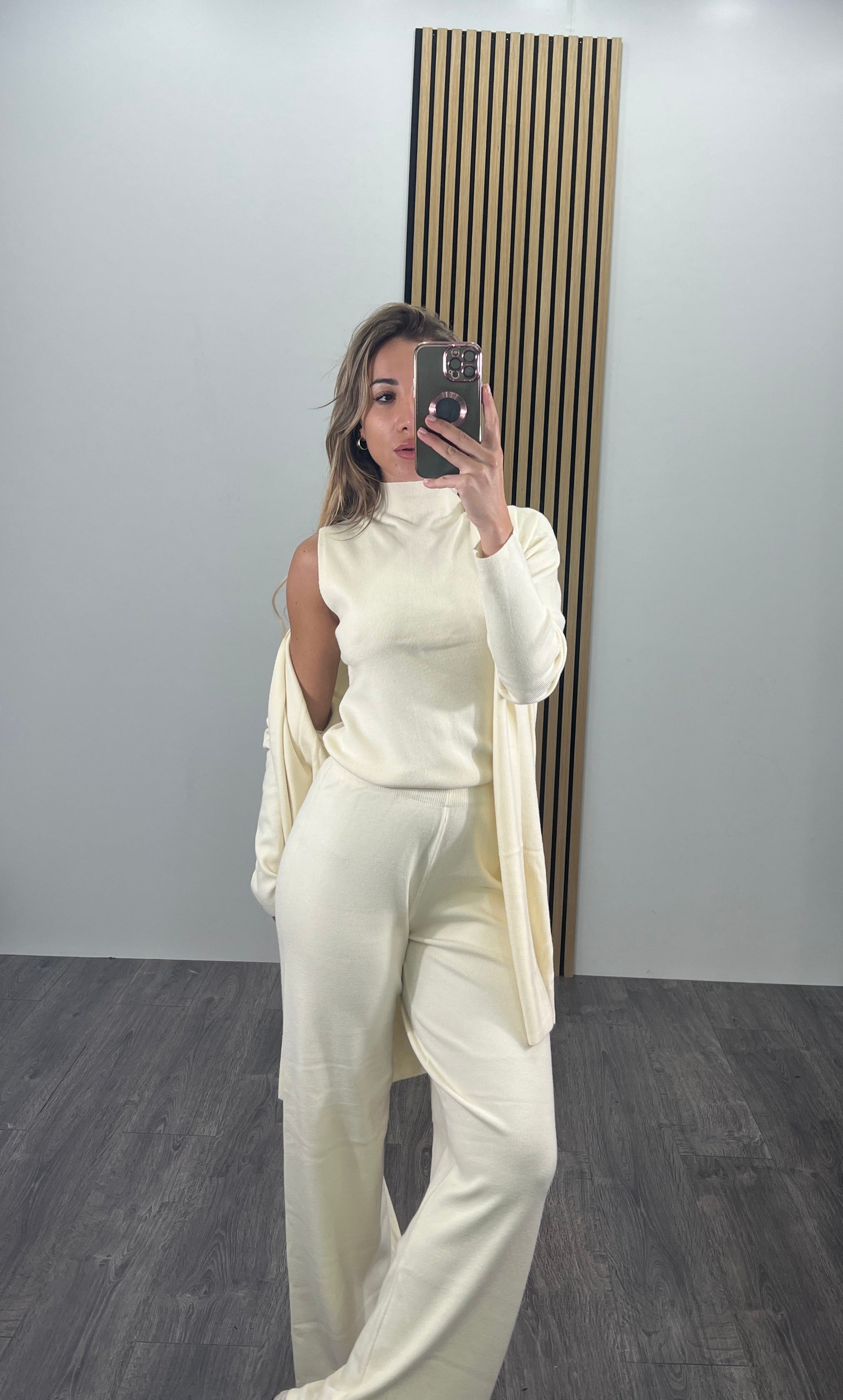 Coordinato tre pezzi in lanetta