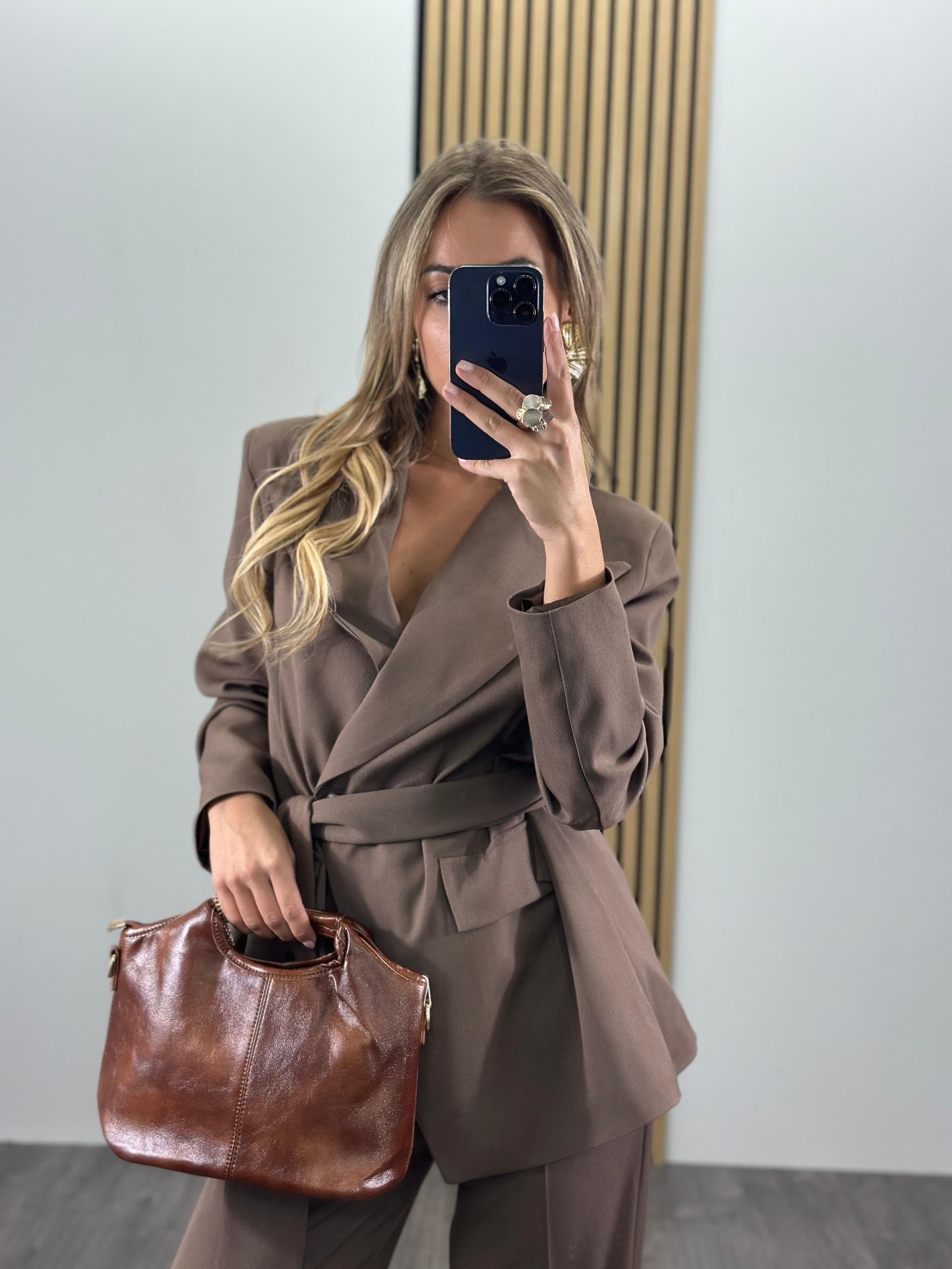 Tailleur con cintura Lady