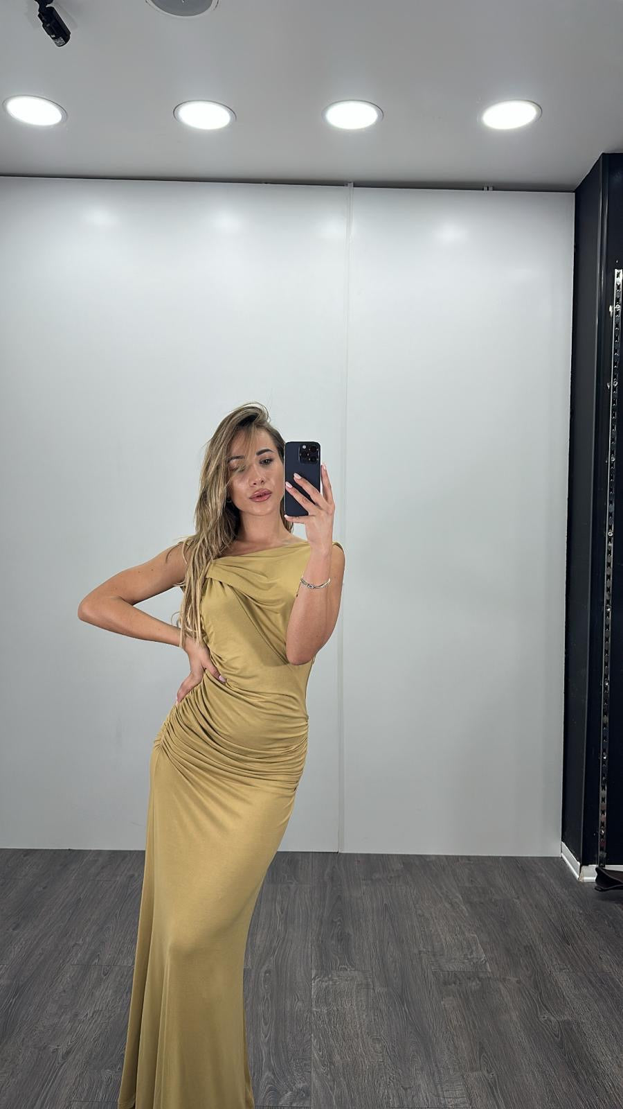 Abito CLARISSA con nodo e scollo dietro