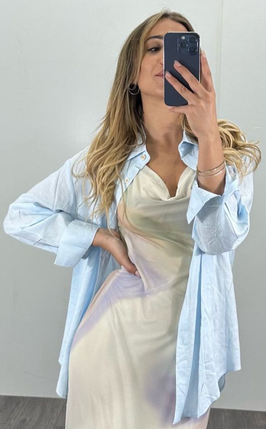 Camicia velata a maniche lunghe