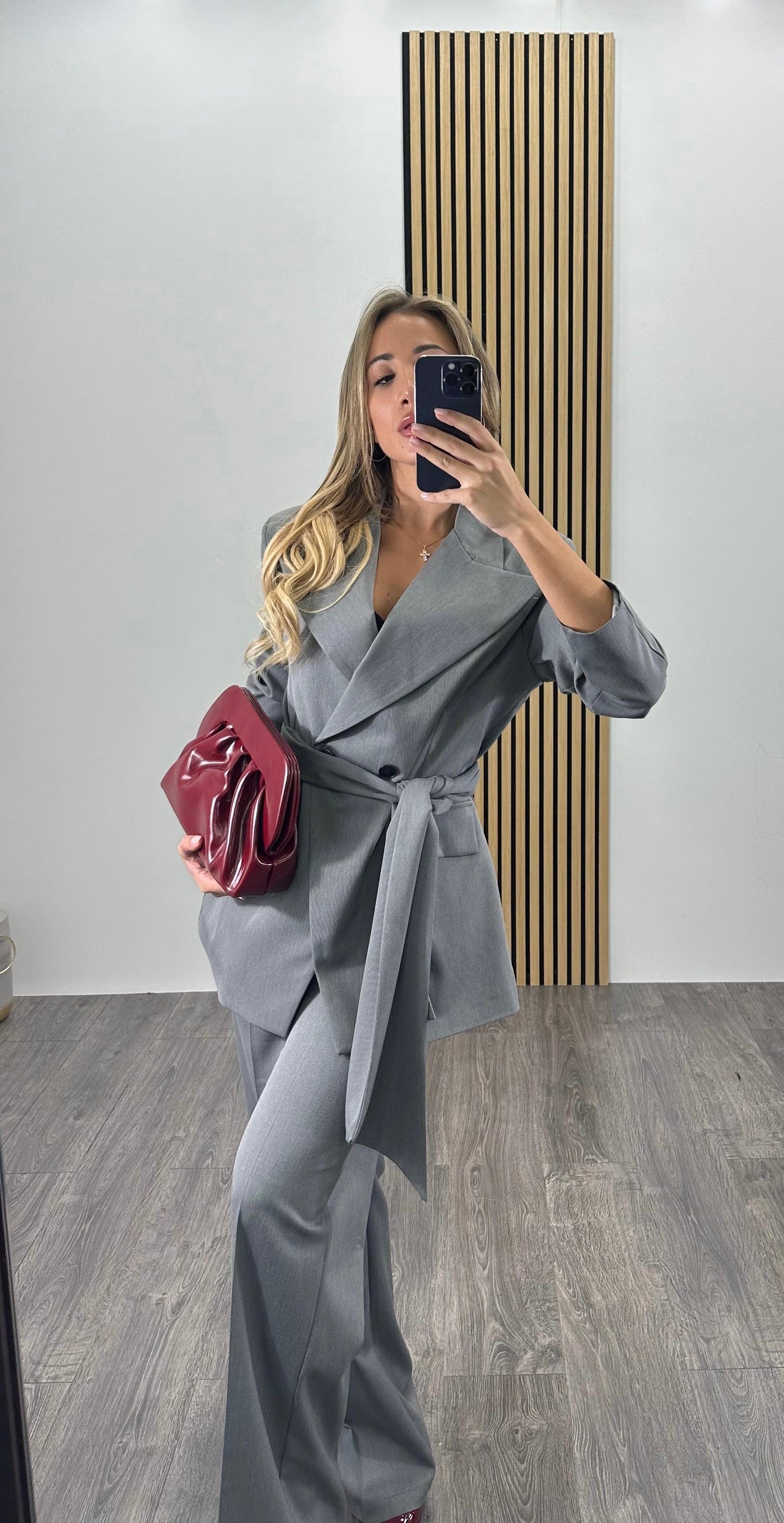 Tailleur con cintura Lady
