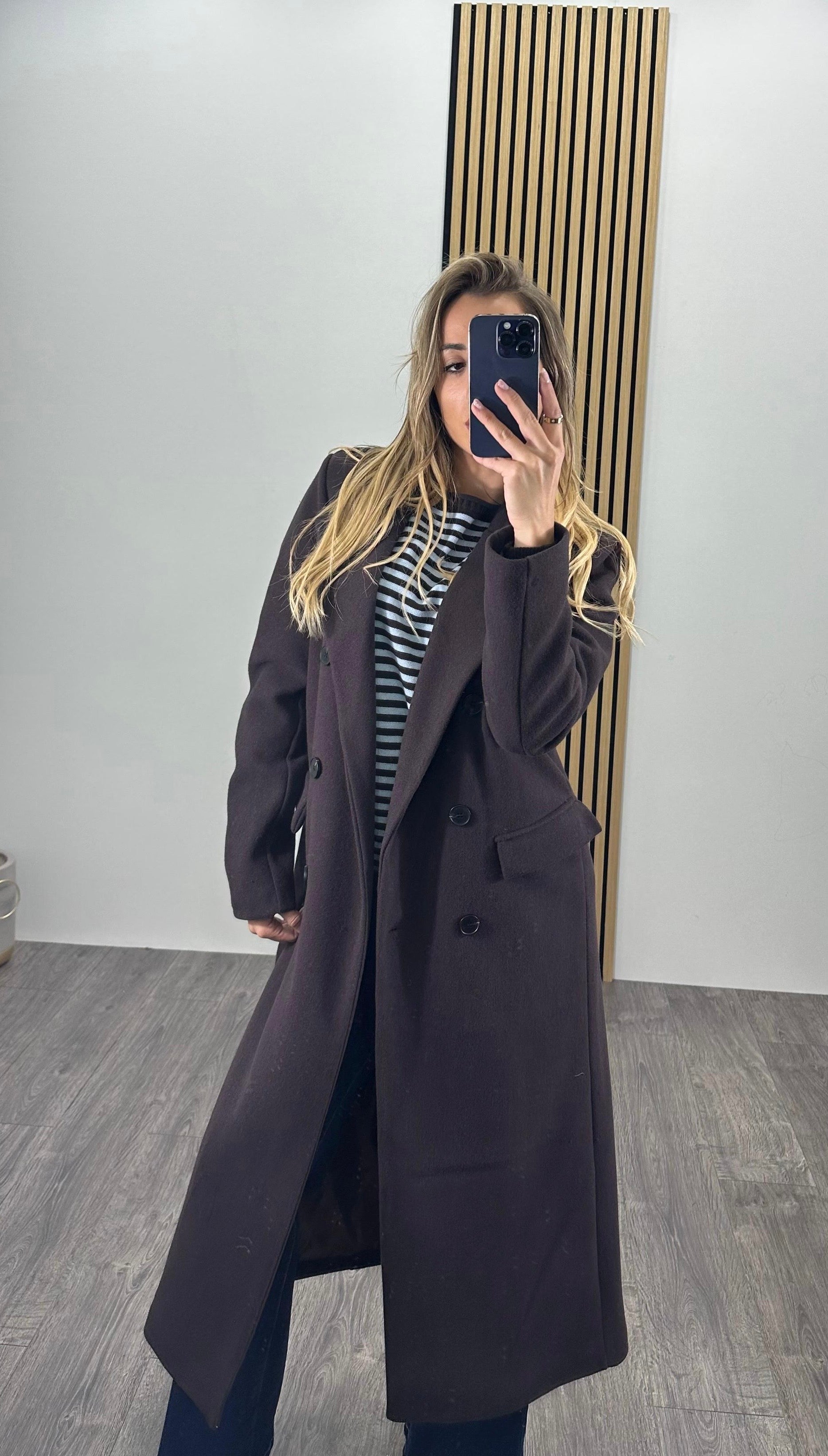 Cappotto doppiopetto in lana rasata