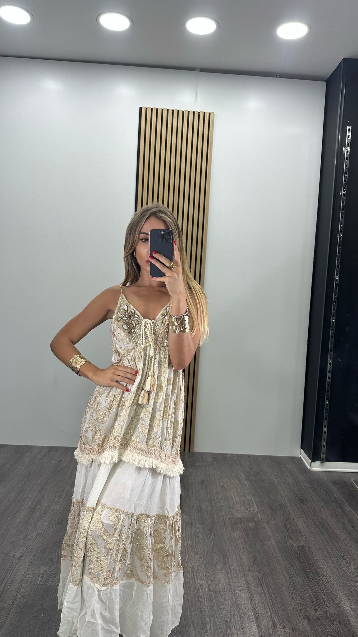Abito ANTHEA giromanica con dettagli oro