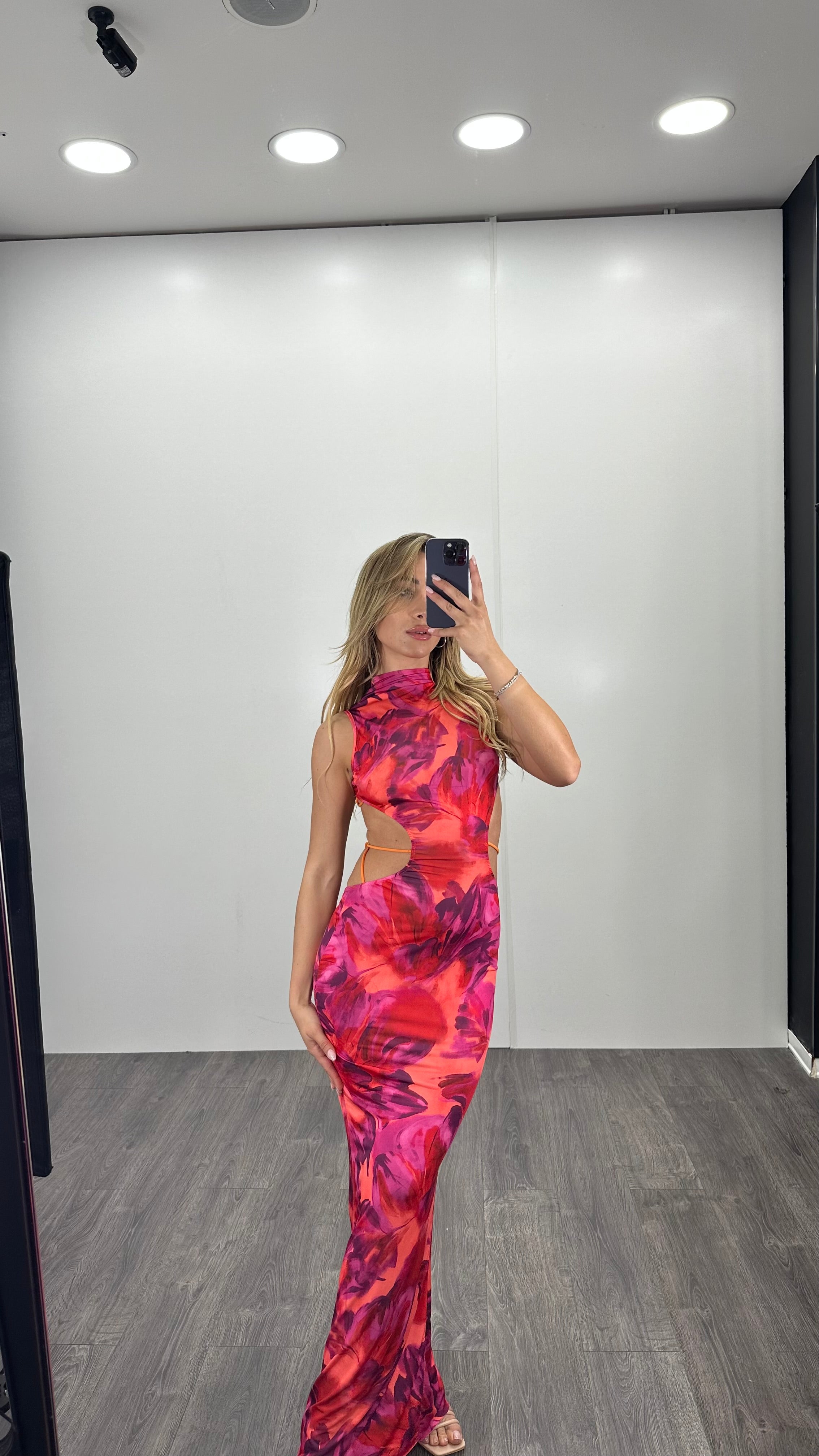 Abito Penelope cut-out