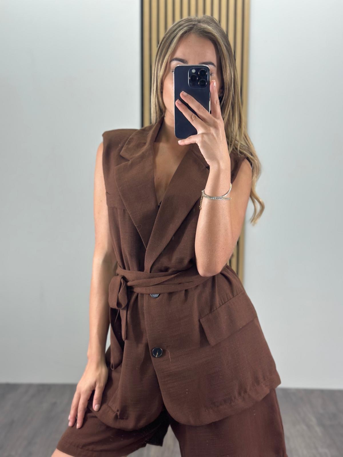 Set coordinato con bermuda e gilet