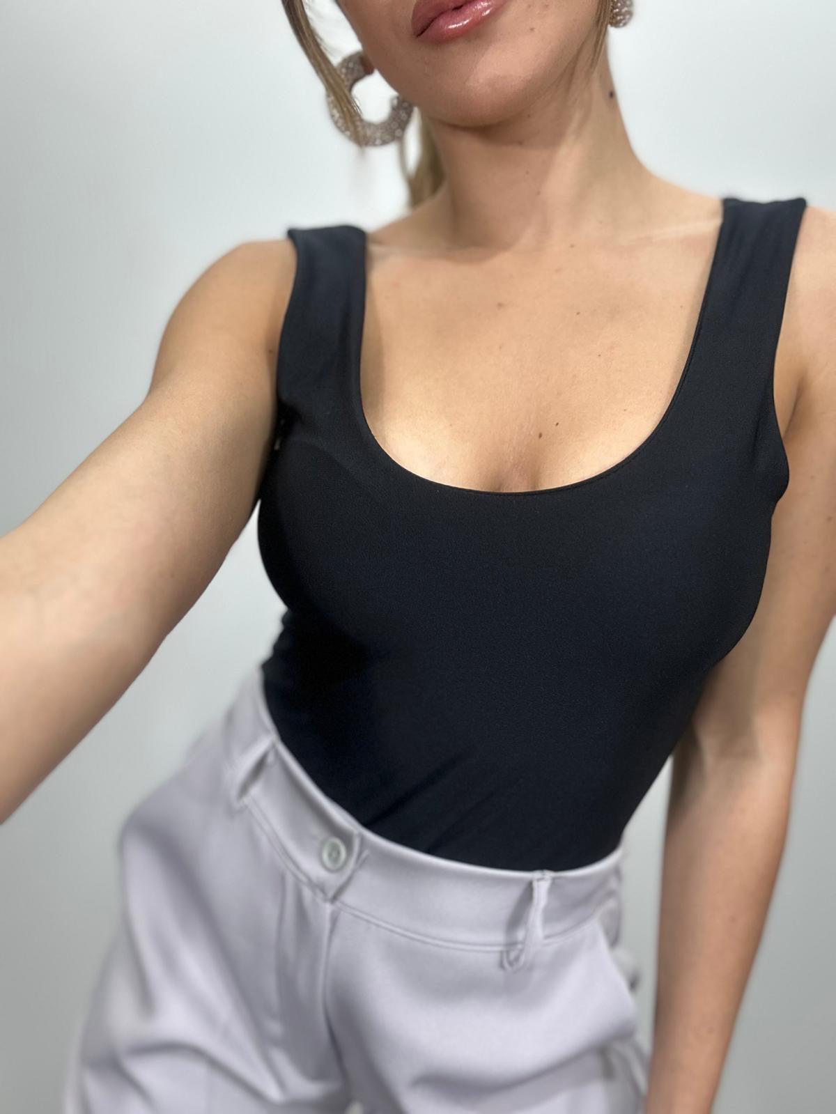 Body semplice con spalla larga