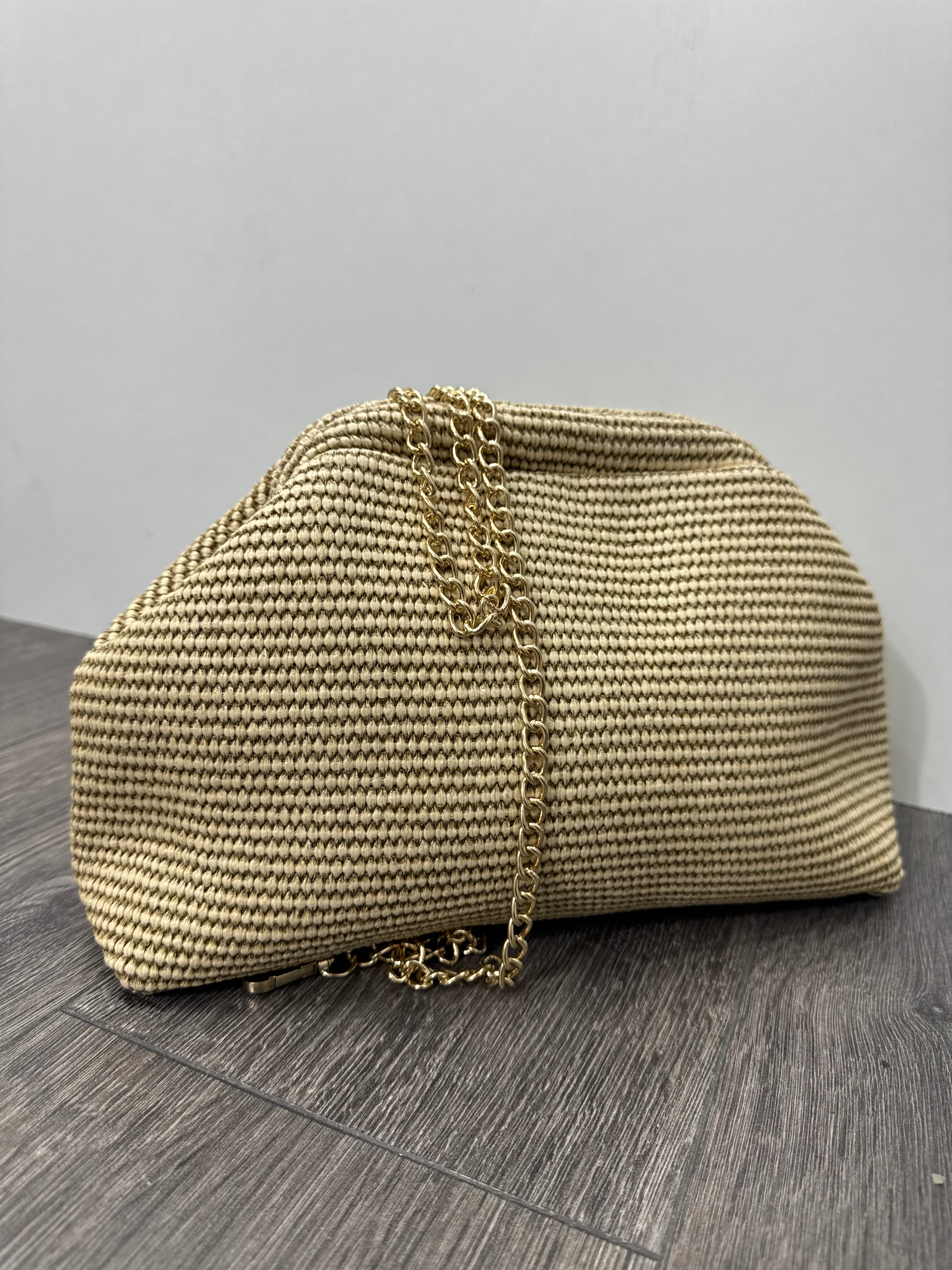 Borsa LESS IS MORE con tracolla oro