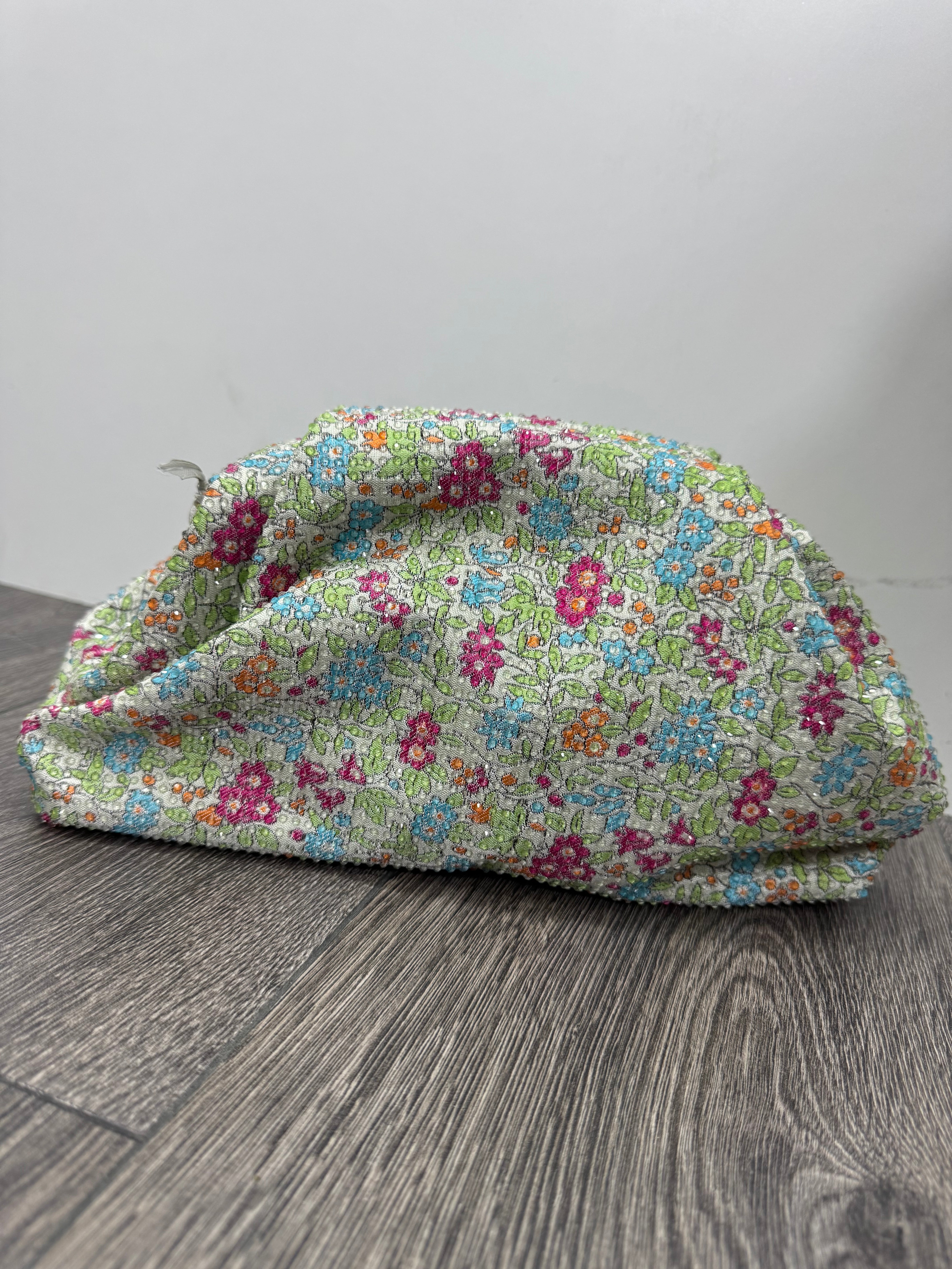 Pochette SPRING con fiori e paillettes