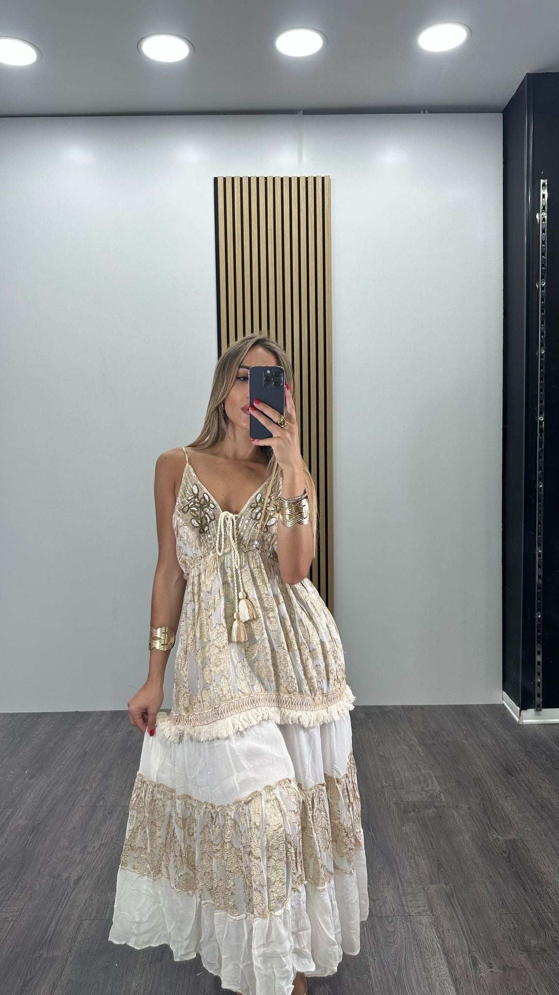 Abito ANTHEA giromanica con dettagli oro
