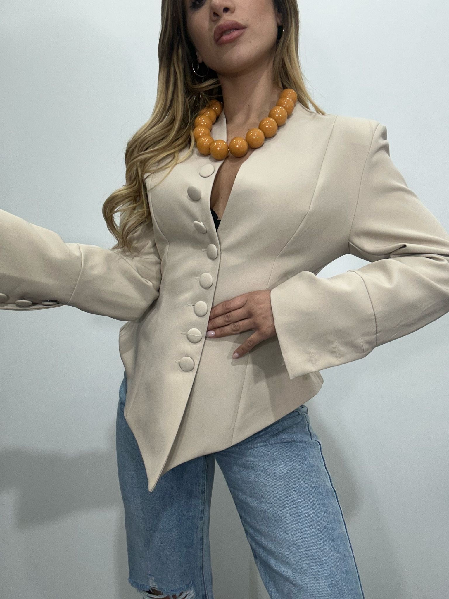 Giacca asimmetrica con polsi a camicia