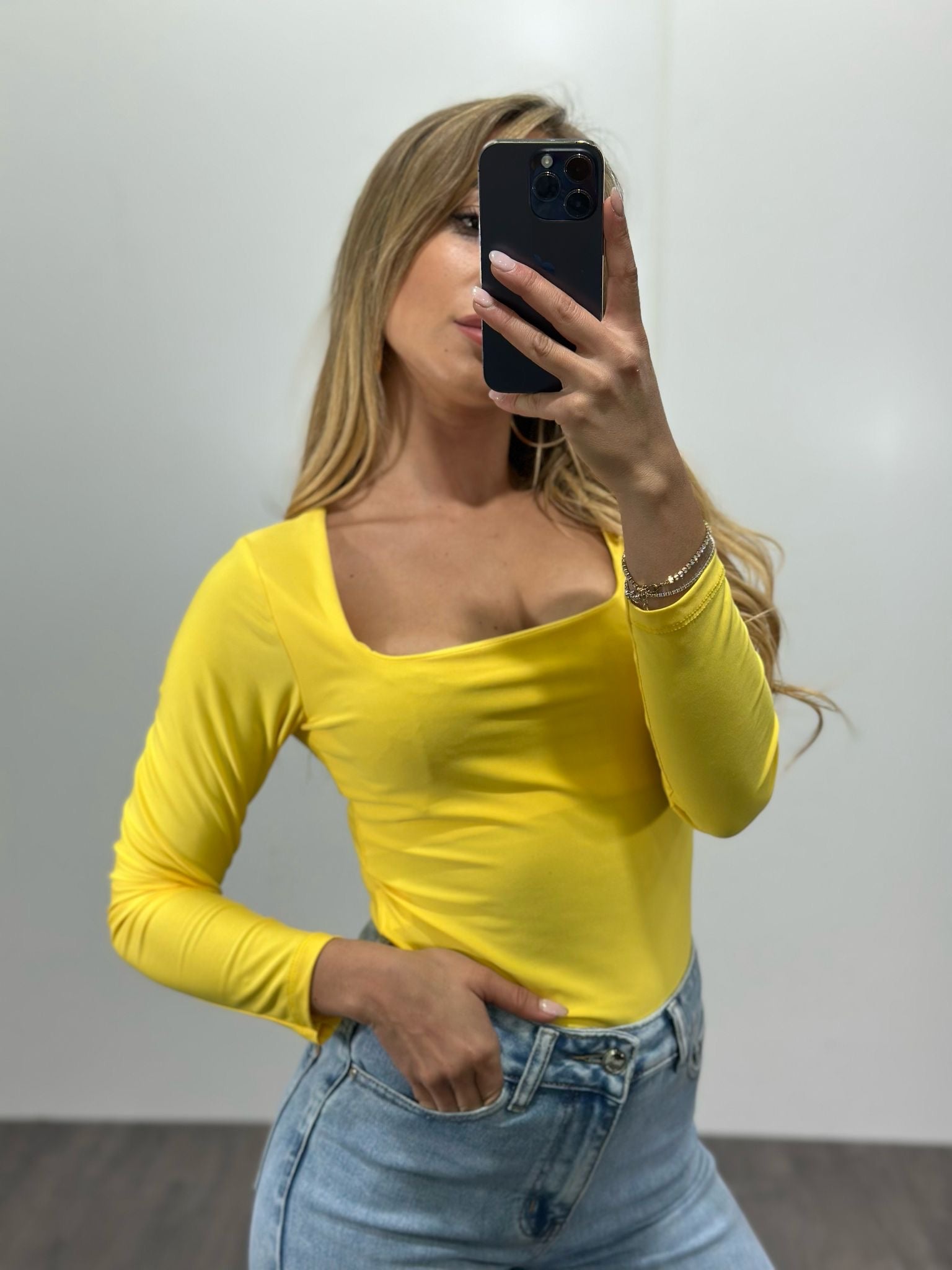 Body con manica lunga e scollo squadrato