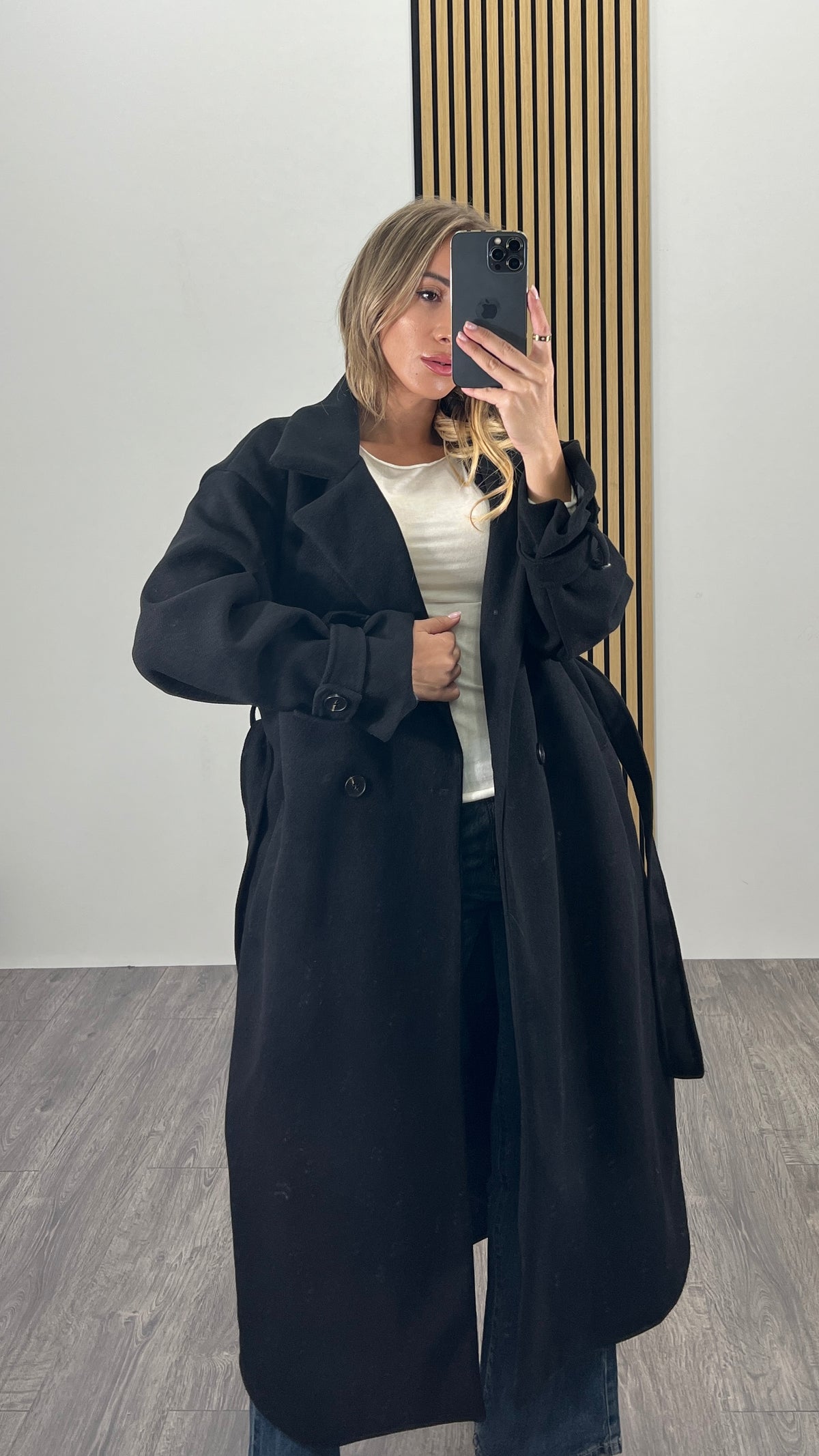 Cappotto lungo oversize con laccio in vita
