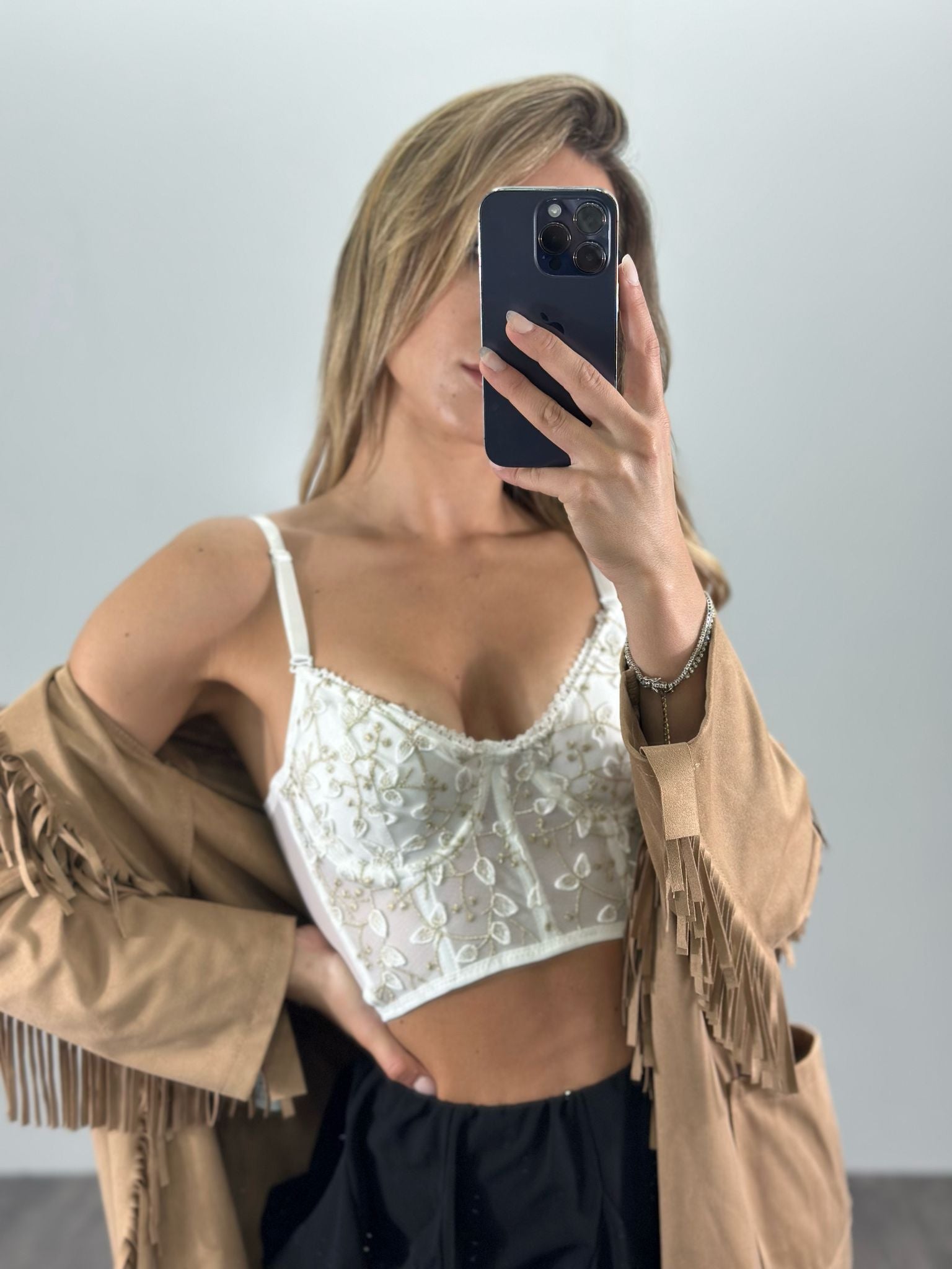 Corpetto lingerie con fiori ricamati